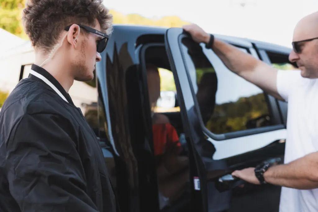 Ochrana majetku a osob | Detektivní služby | VIP ochrana osob | Montáže EZS a CCTV | Náhradní plnění