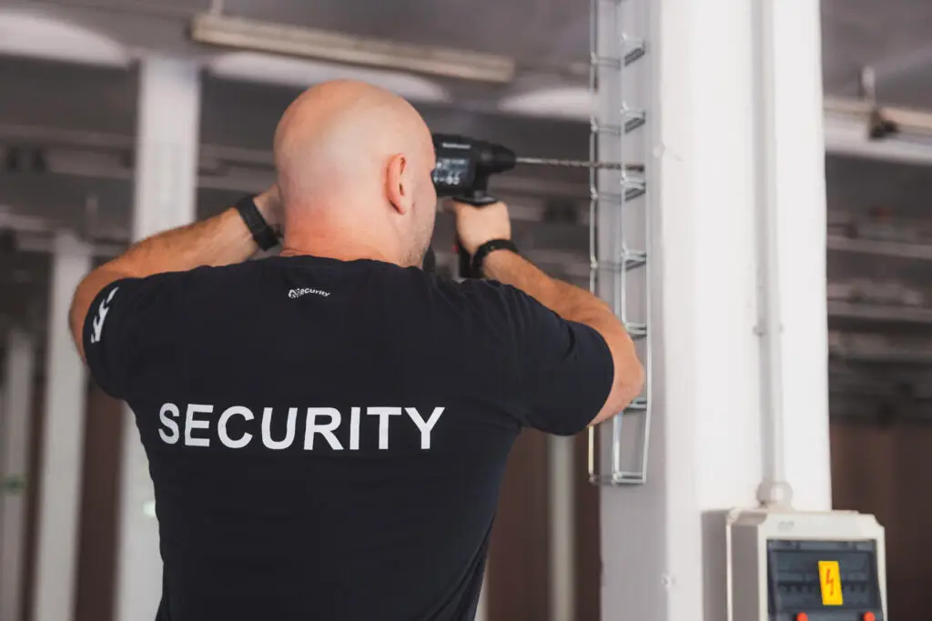 Ochrana majetku a osob | Detektivní služby | VIP ochrana osob | Montáže EZS a CCTV | Náhradní plnění